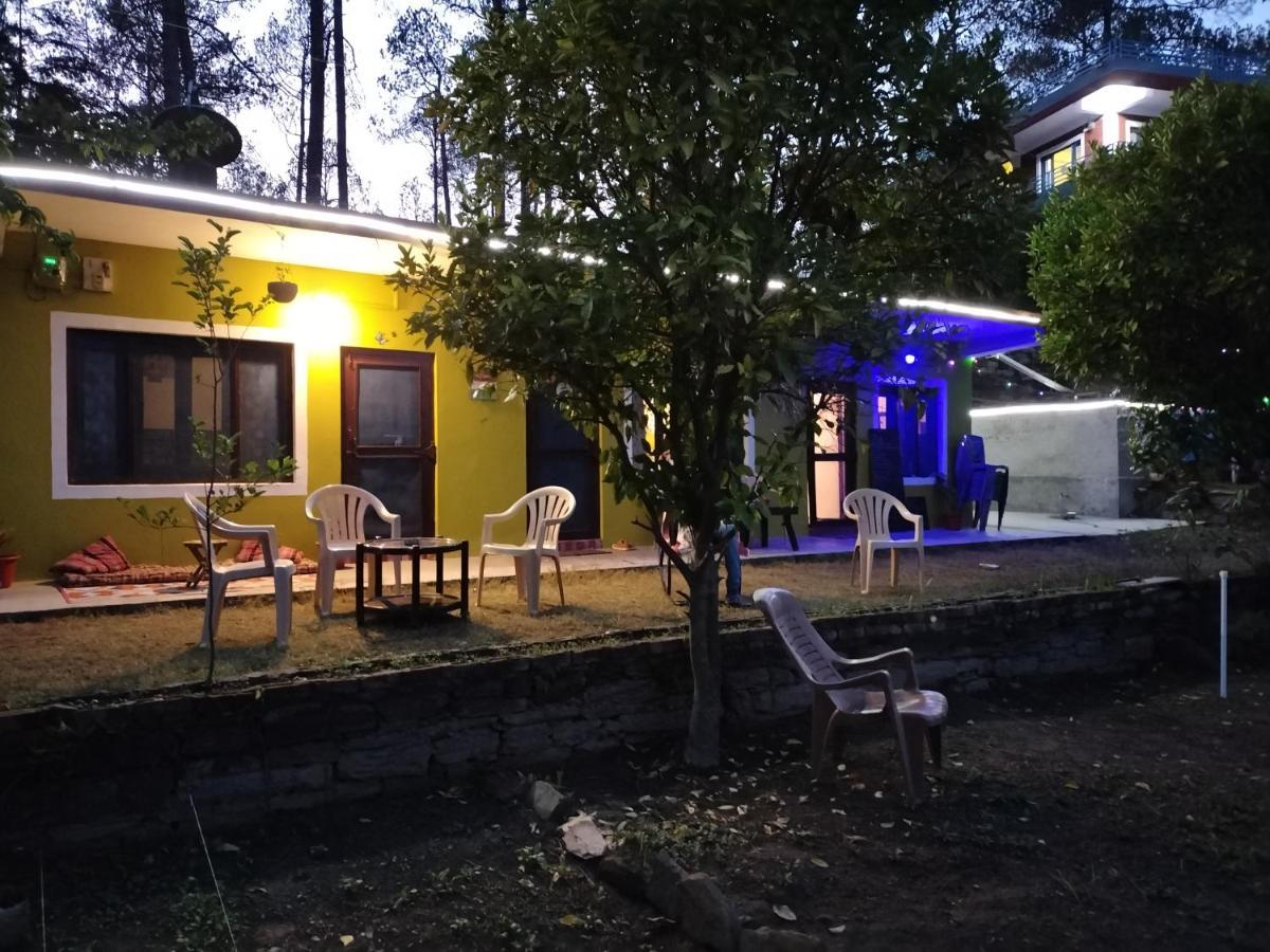 Hotel Le Jardin Almora Esterno foto